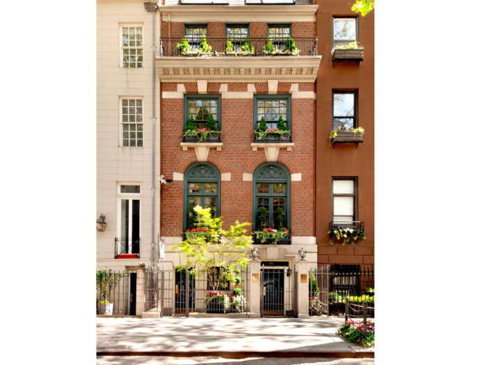 Nobody wants to buy the 'Versailles in Manhattan,' a $19.75 million Upper East Side townhouse that has been on and off the market for 15 years