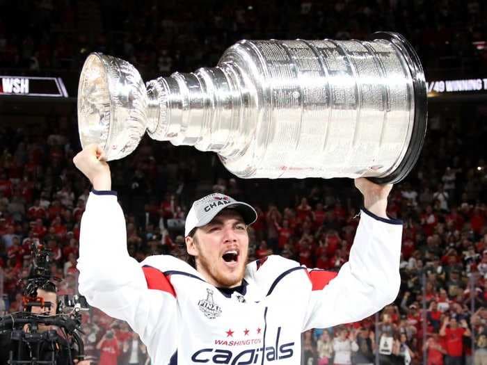 Washington Capitals player gives a heartfelt tribute to his father, who is battling Alzheimer's disease, after winning the Stanley Cup