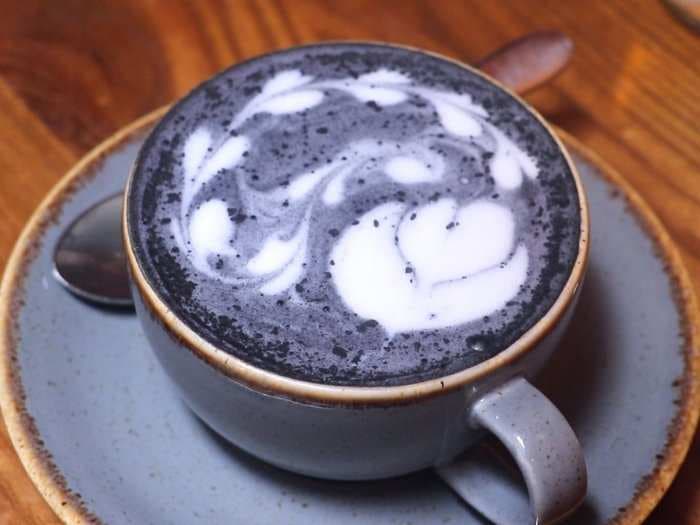 We tried a caffeine-free charcoal latte made with ground coconut shells