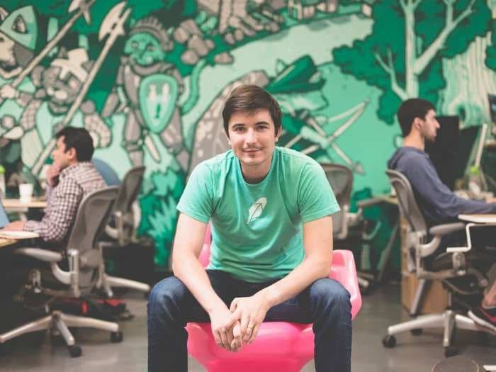 Robinhood is quietly expanding its foothold in cryptocurrency, and it could present a big challenge to Coinbase's flagship business