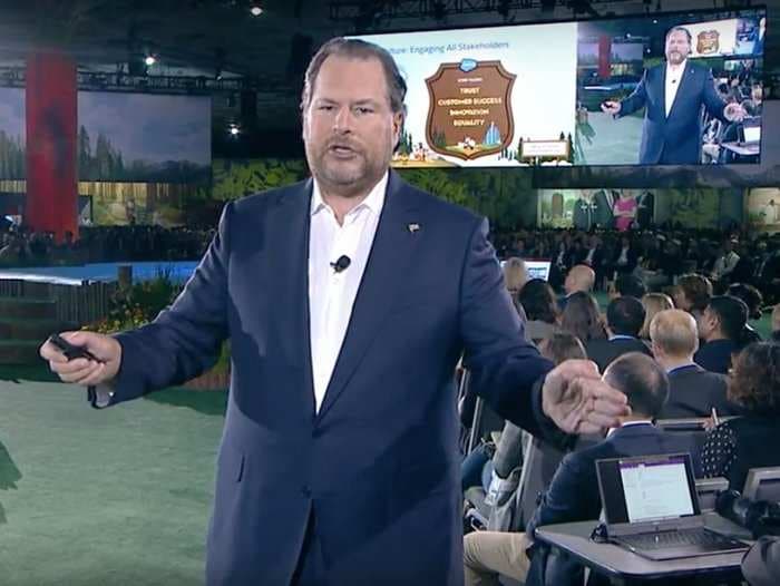 Salesforce CEO Marc Benioff seems to have had a big change of heart on Apple CEO Tim Cook, and thanked him publicly for his activism