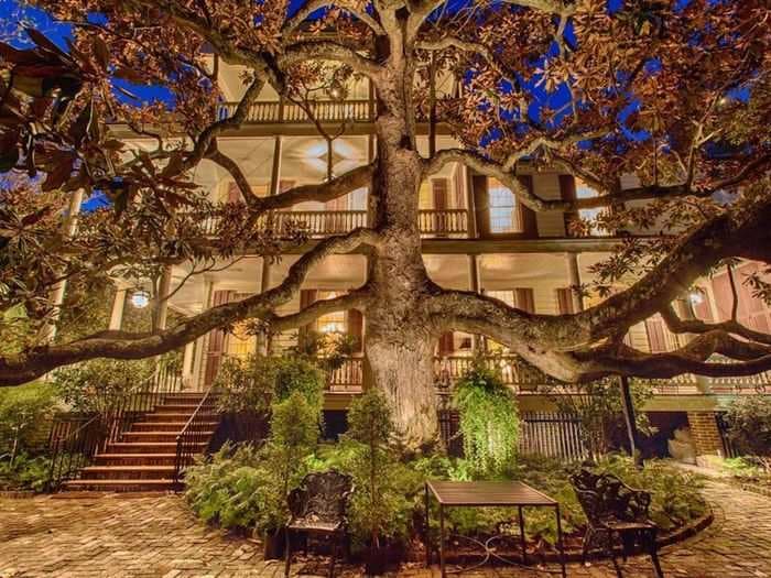 Inside the oldest and most expensive mansion in Charleston, which is selling for $16 million, is said to be haunted, and was once owned by Abraham Lincoln's granddaughter