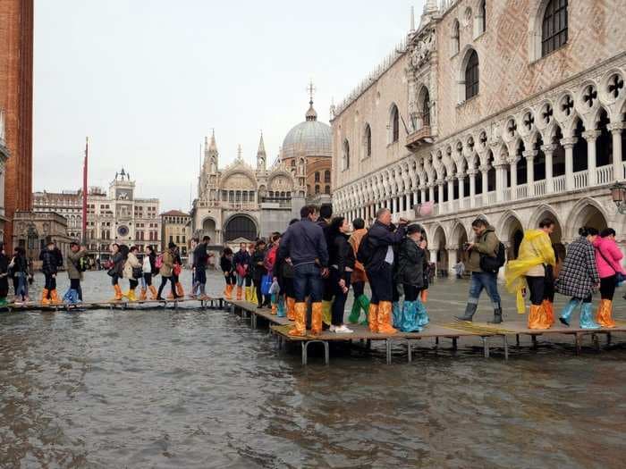 14 dramatic photos show Venice underwater in the worst flood to hit the city in a decade