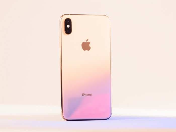 The iPhone XS Max is an absolutely gorgeous phone, but it proves that bigger isn't always better
