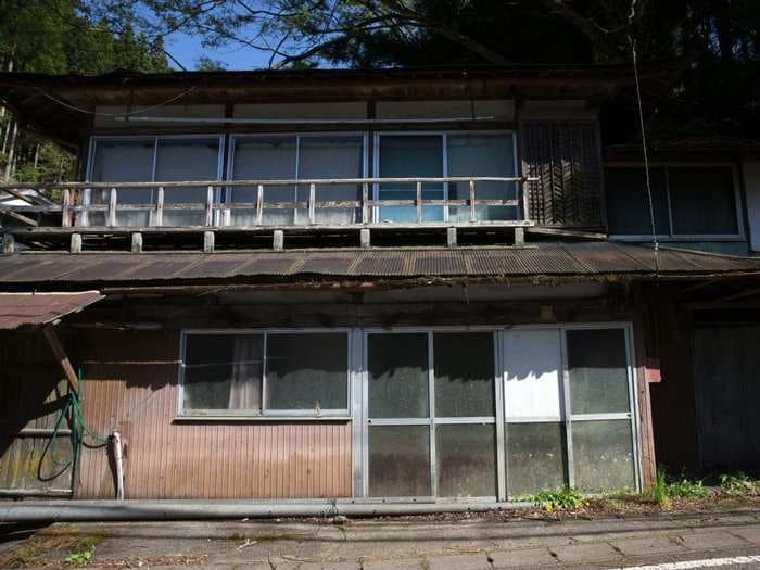 Millions of Japanese homes are abandoned, and owners are giving them away for free