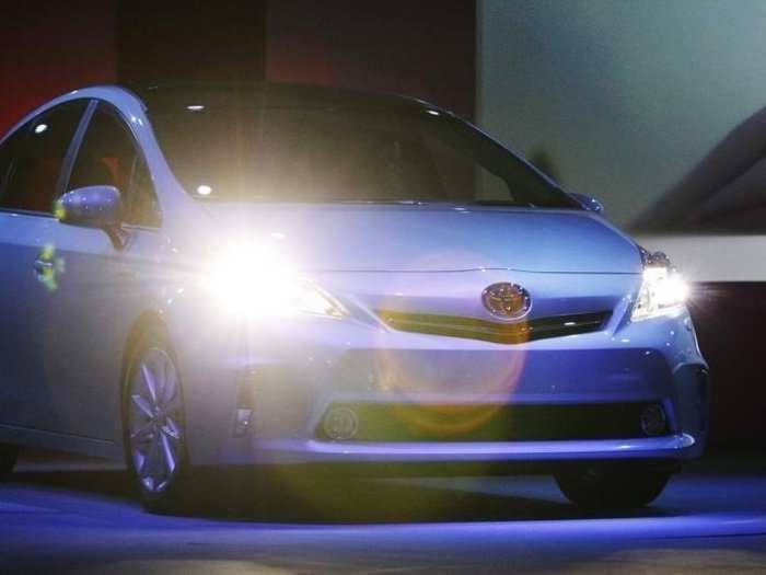 Driver's are overlooking a huge safety risk by neglecting their cars' headlights: AAA