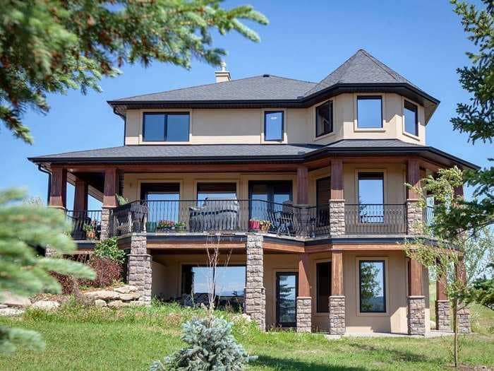 A Canadian woman is selling her 3-bedroom, $1.7 million mansion for $25 and an essay, but the contest has a catch