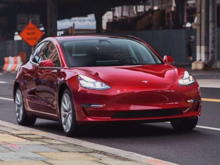 Consumer Reports no longer recommends Tesla's Model 3