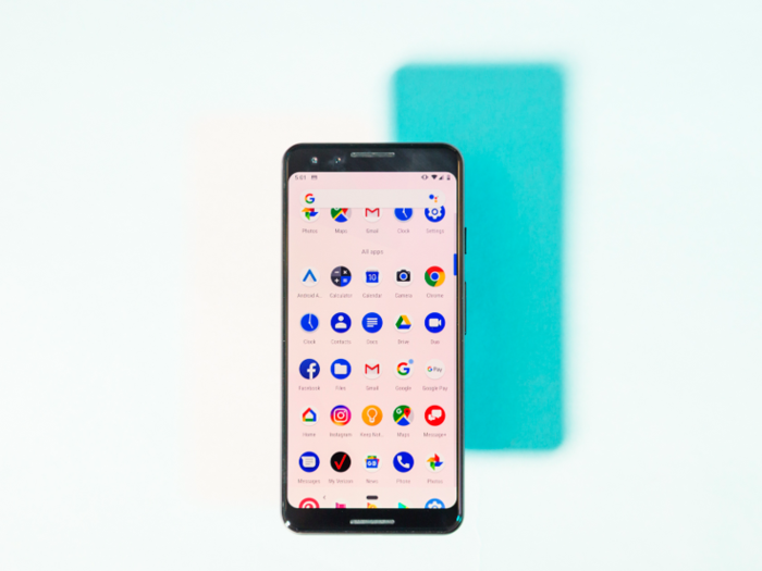 How the Samsung Galaxy S10 compares to the Google Pixel 3