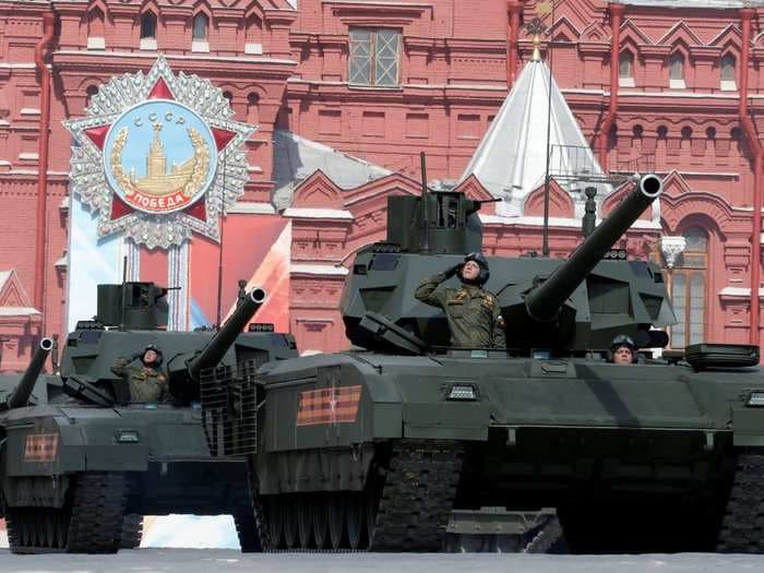 Russia is installing toilets in the wildly expensive NATO killer T-14 supertanks it can't afford