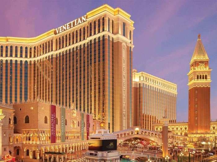 The Venetian hotel in Las Vegas is offering a $450,000 package complete with a private jet, butler, and cake adorned with a diamond necklace