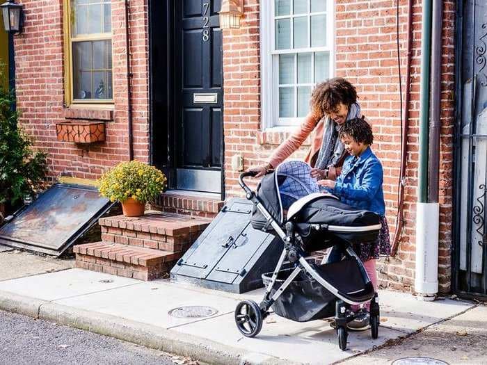 This $350 stroller solves the 3 major annoyances I've found with other strollers - it should cost a lot more