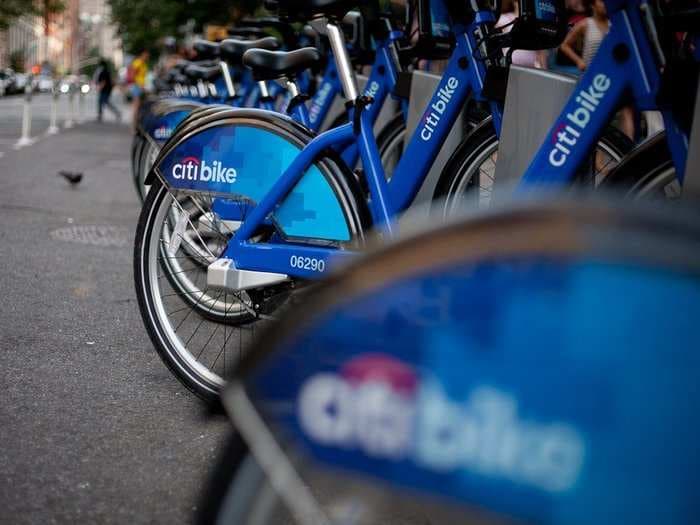 Lyft-owned Citi Bike is pulling its electric bikes off the streets after brake complaints, continuing a tough week for the company