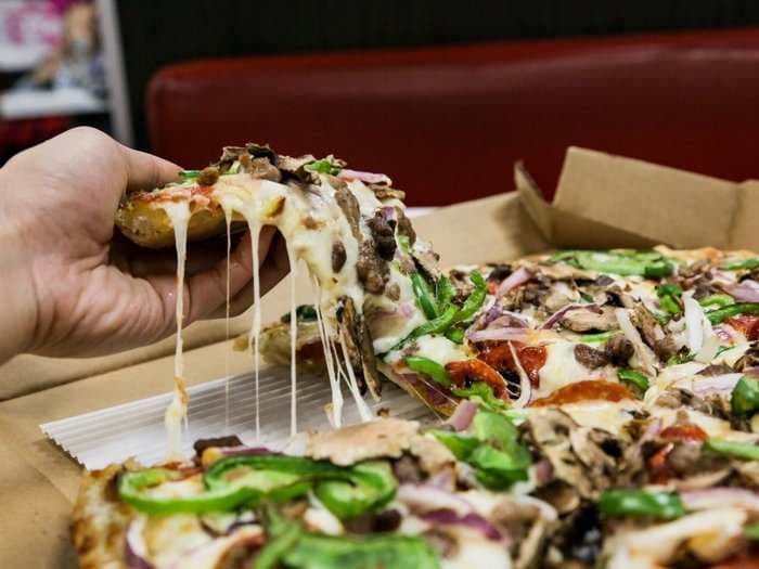 Pizza Hut just revamped a nearly 40-year-old menu item for the first time ever - here's the verdict