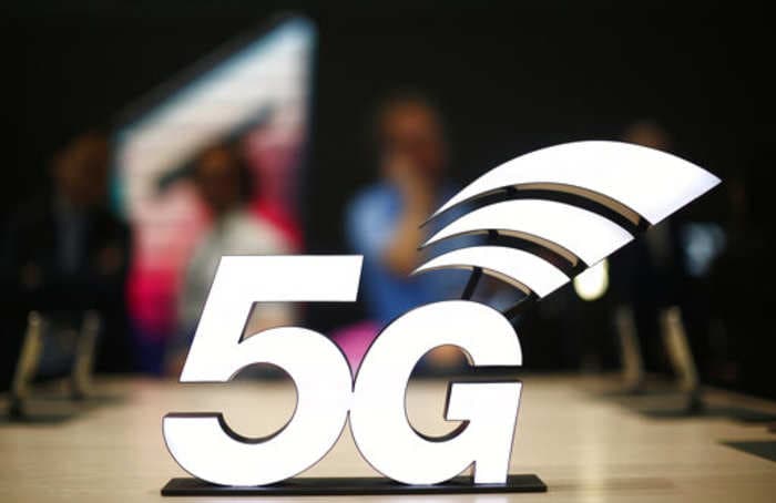 China awards 5G licences to country's major telecoms network operators and cable network giant