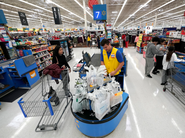 Walmart Supercenters have more than doubled the presence of the original Discount store model around the US. We compared the two and found that the supercenter has a surprisingly large grocery.