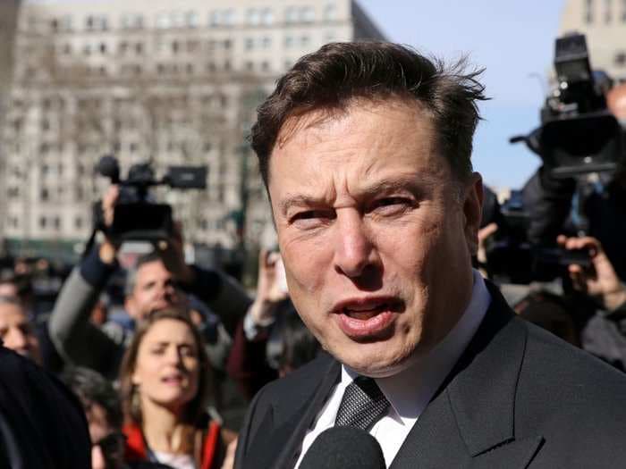 Tesla CEO Elon Musk got into a bizarre argument on Twitter after being called out for not crediting the artist behind a piece of video game fan art