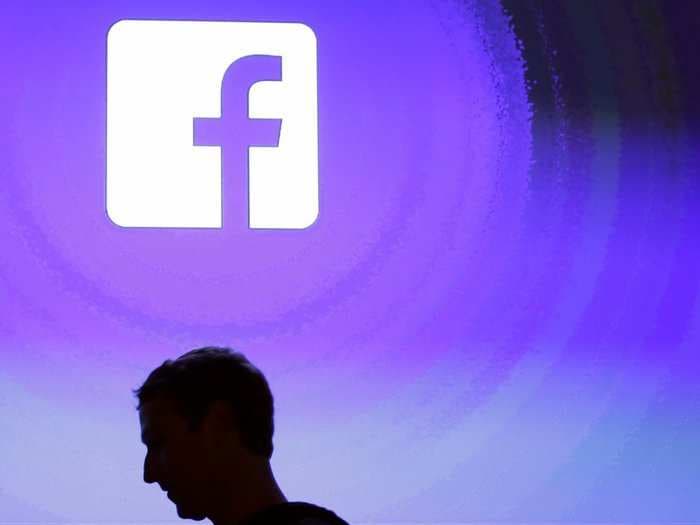 How to stop videos from automatically playing on Facebook, whether you're on desktop or mobile