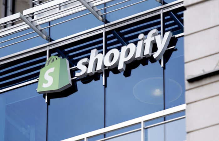 Shopify enables iMessage Business Chat: Connects 800k merchants to buyers