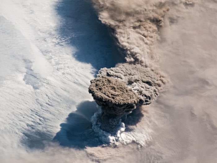 Astronauts in space photographed a giant volcano erupting in the Pacific Ocean