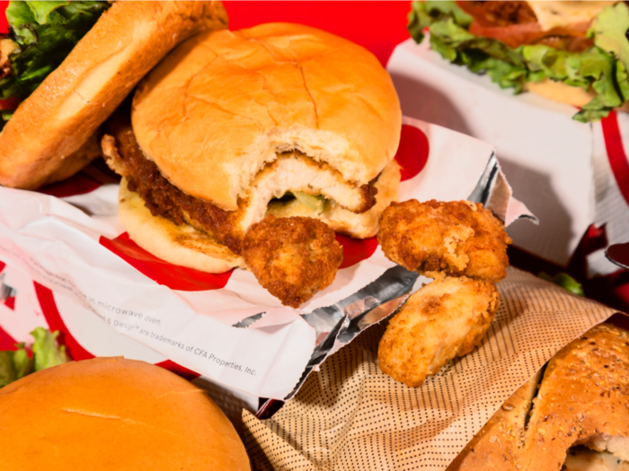 RANKED: 11 fast-food chains with the best customer service in America