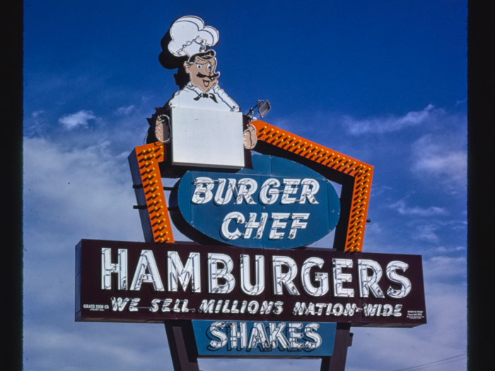 12 iconic restaurant chains that no longer exist in America