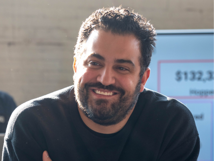 The CEO of $300 million startup Cameo says 'cold calling is dead' and shares his tips for reaching celebrities and other influential people using Instagram DM