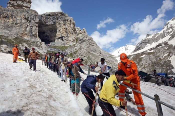 The India-Pakistan border in Kashmir is simmering again —  thousands of Amarnath pilgrims have been sent back due to terror threat