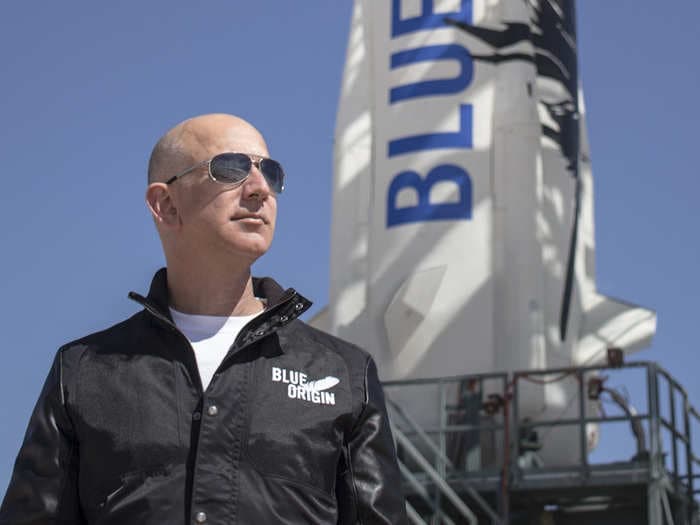 Jeff Bezos beats the market by selling $2.8 billion Amazon shares before the Monday sell-off