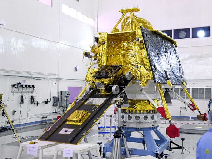 India’s lunar lander finally breaks away from Chandrayaan 2 and starts its descent towards the Moon