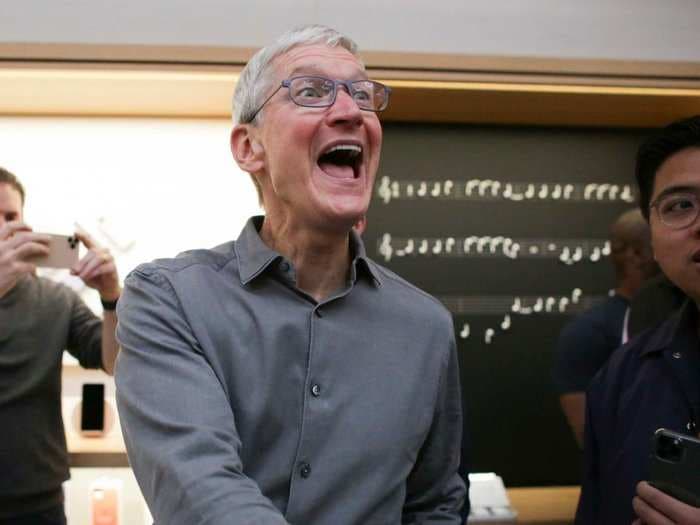  The new Fifth Avenue Apple store contains an Easter egg only die-hard Apple fans will understand, and it's hiding in plain sight 