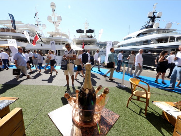 Photos show how obsessed the wealthy are with blinged-out superyachts