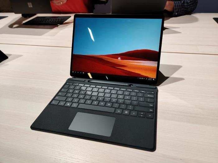 I tried the Surface Pro X, Microsoft's slim new $1,000 laptop with long battery life, a brand-new processor, and huge potential