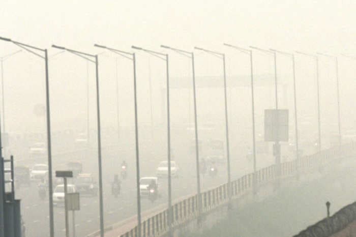 Shocking images of India's national capital Delhi breathing toxic air that is equal to smoking 33 cigarettes a day