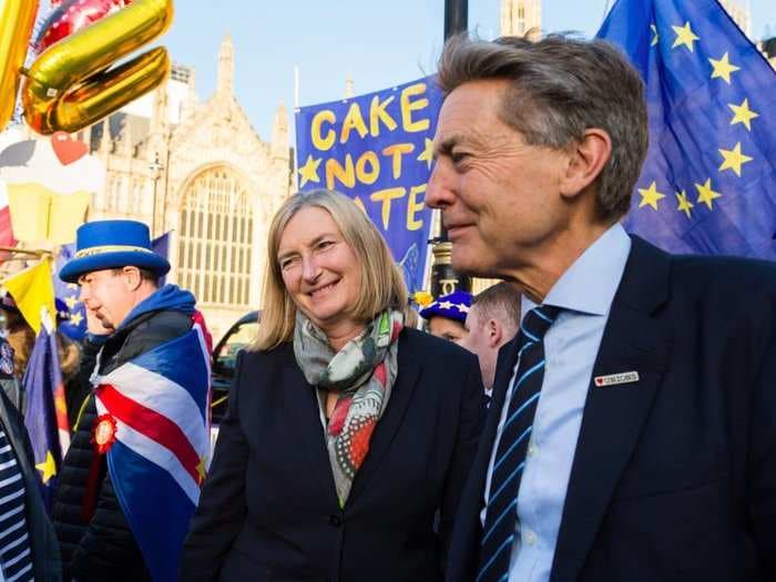 Labour's Ben Bradshaw says several anti-Kremlin activists and journalists have been targeted by Russian hackers in the middle of the election