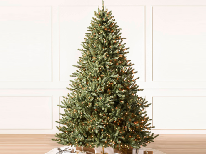 The best pre-lit artificial Christmas trees