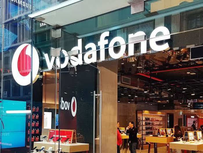 Panicking Vodafone-Idea users are porting to Airtel and Reliance Jio — but that might not be the solution they're looking for