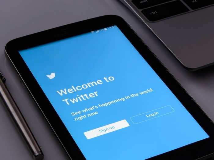 Twitter advises against downloading an update that is crashing the app