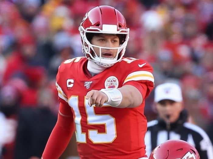 Chiefs backup quarterback says he's never seen anything like Patrick Mahomes' ability to process information in seconds