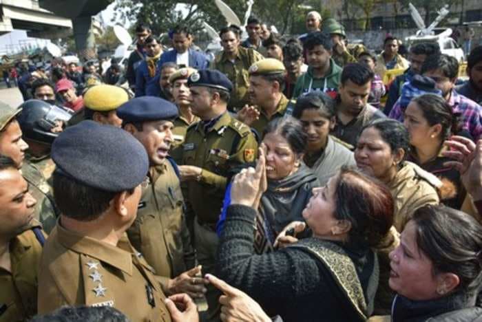 Delhi Elections: Delhi Police wants to turn a stadium into prison to lock down protestors on polling day