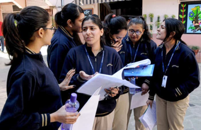 Delhi HC wants CBSE to keep students informed about the delayed exam schedule