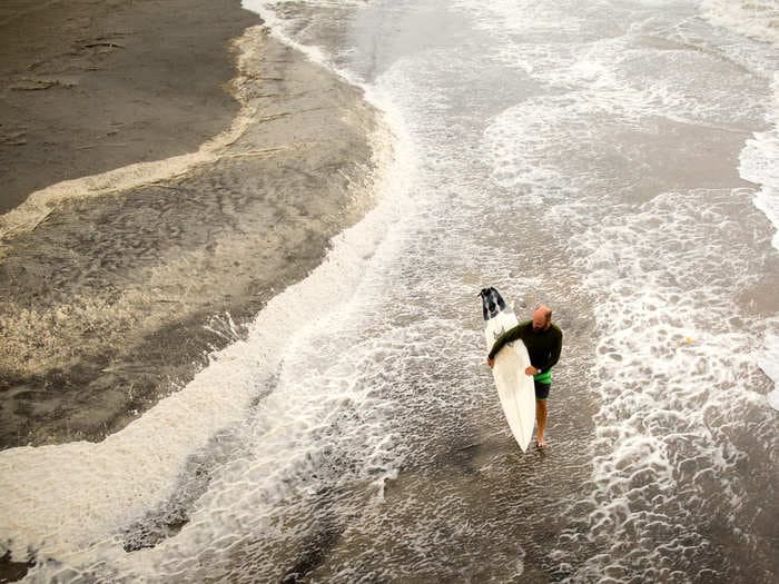 Georgia's governor orders state to 'shelter in place' - while also opening state beaches