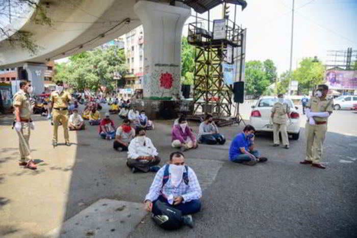 Pune police make lockdown-violators do yoga  and exercise as a punishment