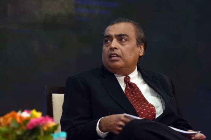 Mukesh Ambani’s RIL loses ₹30,000 crore in the first few minutes of trading