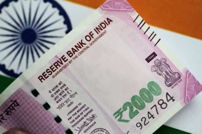 Without RBI’s help, Rupee value might slump to 80 per dollar says report