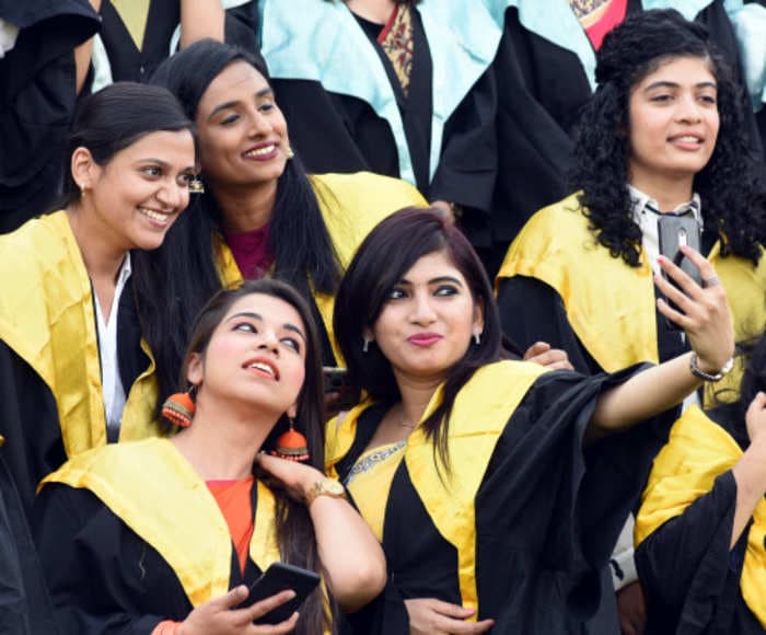 IIM, ISB, MDI and other management graduates to intern with the Indian government to tackle Corona Crisis — but without a stipend