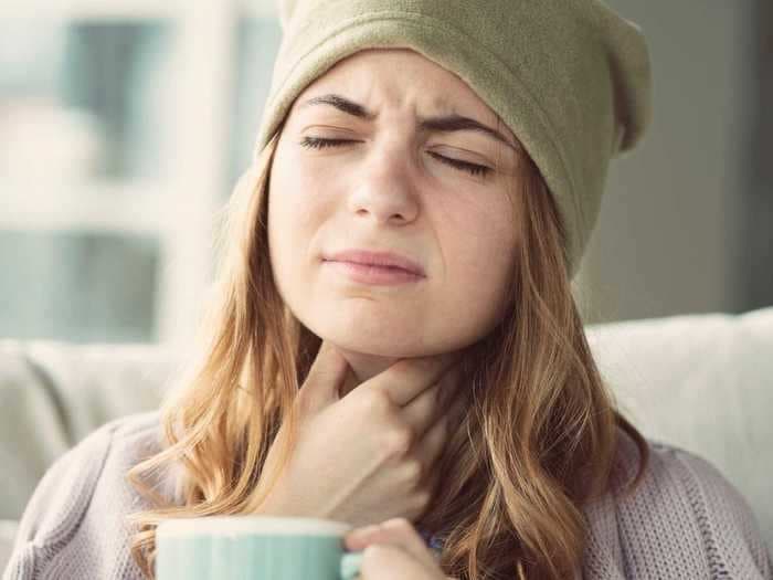 5 ways to soothe a sore throat