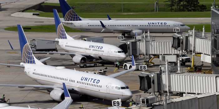 United will tap its frequent flyer program for cash as the pandemic continues to slam its revenue