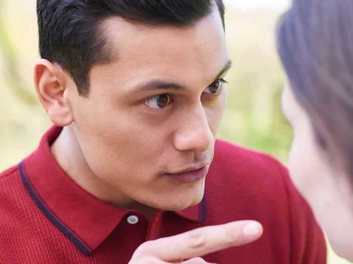 4 signs that you might be dating a psychopath, according to an expert