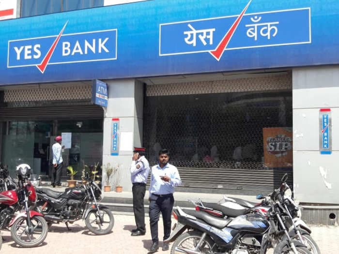 SBI green lights ₹1,760 crore investment in Yes Bank's FPO